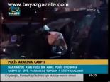 Polis Aracına Carptı
