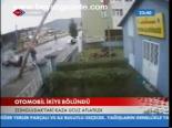 Otomobil İkiye Bölündü