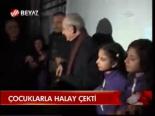 Çocuklarla Halay Çekti