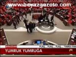Meclis'te Yumruk Yumruğa