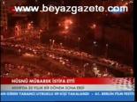Hüsnü Mübarek İstifa Etti
