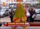 Sahura Kaldırır Gibi...