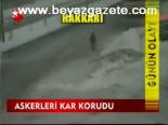 Askerleri Kar Korudu