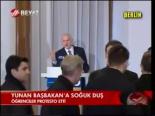 Yunan Başbakan'a Soğuk Duş