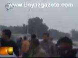 Çanlar Kaddafi İçin Çalıyor