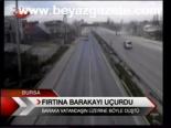 Fırtına Barakayı Uçurdu
