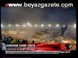 Konserde Sahne Çöktü
