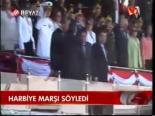 Harbiye Marşı Söyledi