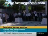 İslam Alemi Bayramı Kutluyor