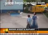 Bakan Aykut'u Kutladı!