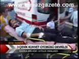 Çevik Kuvvet Otobüsü Devrildi