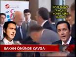 Bakan Önünde Kavga