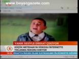 Yanık Sesiyle Dikkat Çekiyor
