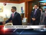 cankaya kosku - Gül askerlerle bayramlaştı Videosu