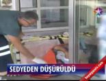Sedyeden düşürüldü online video izle