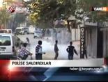Polise saldırdılar