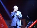 cumhuriyet yuruyusu - Zülfü Livaneli İzmit'te Konser Verdi Videosu