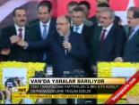 Van'da yaralar sarılıyor