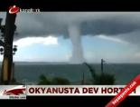 Okyanusta dev hortum