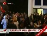 Kültür Bakanı'na yumurtalı protesto online video izle