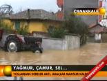 Yollardan dereler aktı, araçlar mahsur kaldı online video izle