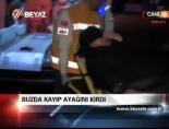 Buzda kayıp ayağını kırdı