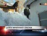 Çatıya Merdivensiz Çıkıyor