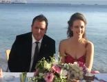 Aşık Oldukları Plajda Evlendiler