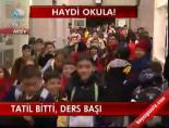 Tatil Bitti, Ders Başı