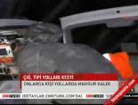 Çığ, tipi yolları kesti