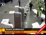 İnsan dominosu