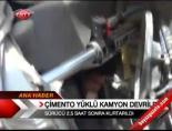 yuk kamyonu - Çimento yüklü kamyon devrildi Videosu