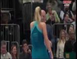 maria sharapova - Ünlü Tenisçi Sharapova Maçı Bırakıp Dans Etti Videosu