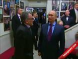 sharon stone - Rusya Başbakanı Vladimir Putin Piyano Çaldı Videosu