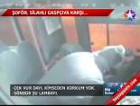 otobus soforu - Şoför, silahlı gaspçıya karşı... Videosu