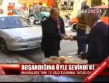 Boşanınca tatlı dağıttı