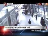 metro istasyonu - Tartıştığı Kişiyi Ölüme İtti Videosu