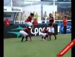 ronaldinho - Ronaldinho Gol Sonrası Bakın Ne Yaptı! Haberi  Videosu