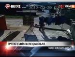 İpteki Elbiseleri Çaldılar