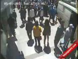 1 mayis - Göstericiler Banka Şubesine Böyle Saldırdı Videosu