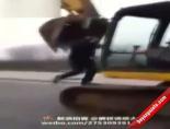 pekin - Kazı Makinesi Şoföründen Tek Kişilik Şov Videosu
