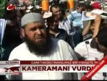 Kameramanı vurdu