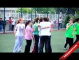 emniyet mudurlugu - Kızlar Futbolda Kıyasıya Yarıştı Videosu