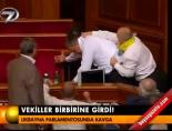 ukrayna meclisi - Vekiller birbirine girdi! Videosu