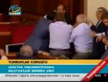 ukrayna meclisi - Yumruklar konuştu Videosu