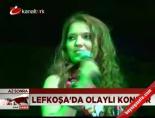 lefkosa - Demet Akalın'a Pet Şişe Yağdı Videosu