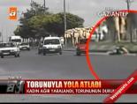 polis kamerasi - Torunuyla yola atladı Videosu