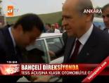 klasik otomobil - Bahçeli direksiyonda Videosu