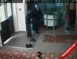 ayakkabi hirsizi - Hırsız Şimdi De Camiye Girdi! Videosu