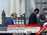 Başbakan, torununu Ahmet Akif ile mezar ziyareti yaptı online video izle